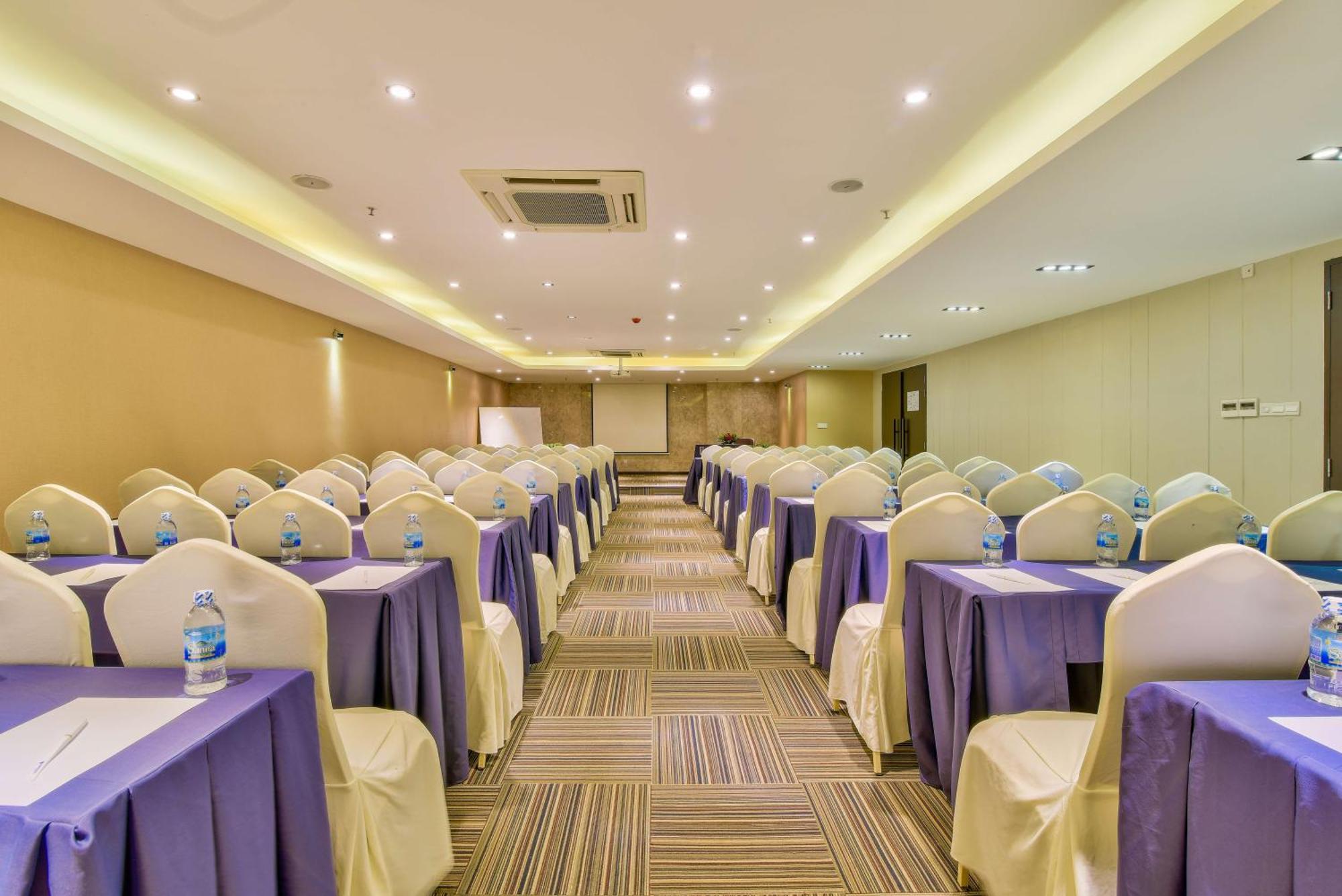 Hotel Poseidon Nha Trang Exterior foto