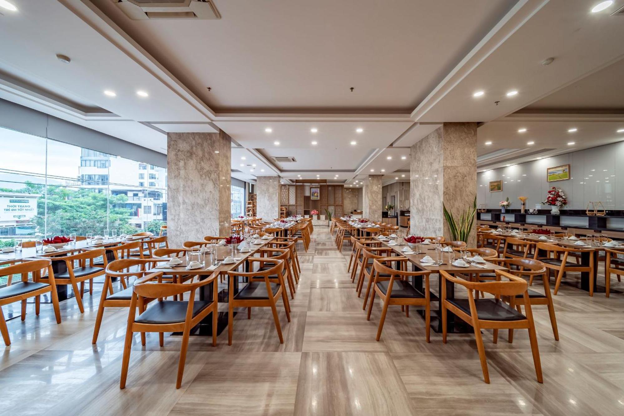 Hotel Poseidon Nha Trang Exterior foto