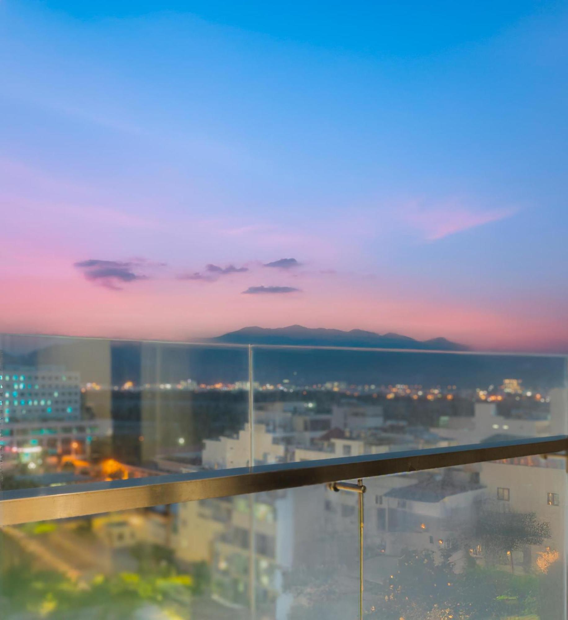 Hotel Poseidon Nha Trang Exterior foto
