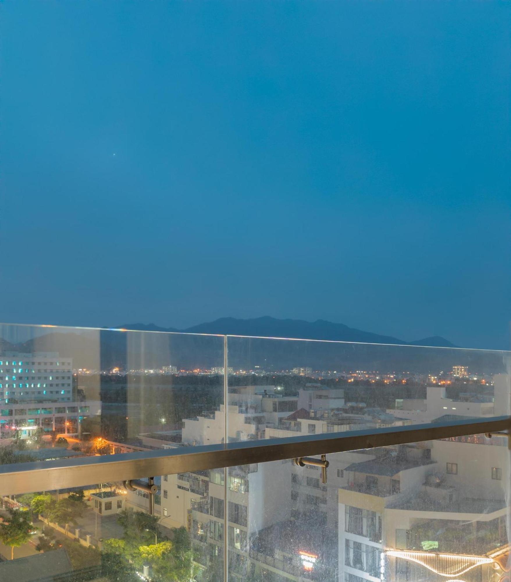 Hotel Poseidon Nha Trang Exterior foto